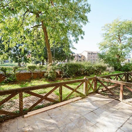 Deptford Bridge Double Rooms 런던 외부 사진