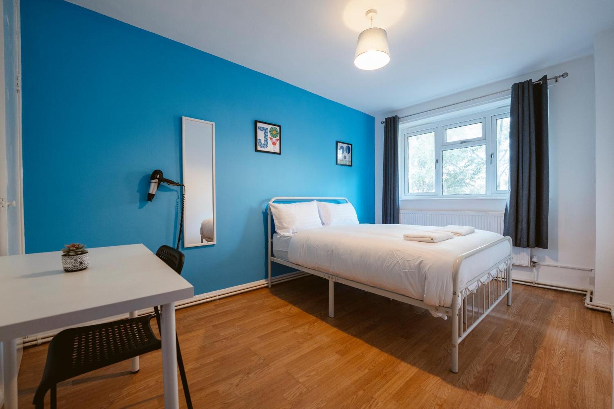Deptford Bridge Double Rooms 런던 외부 사진