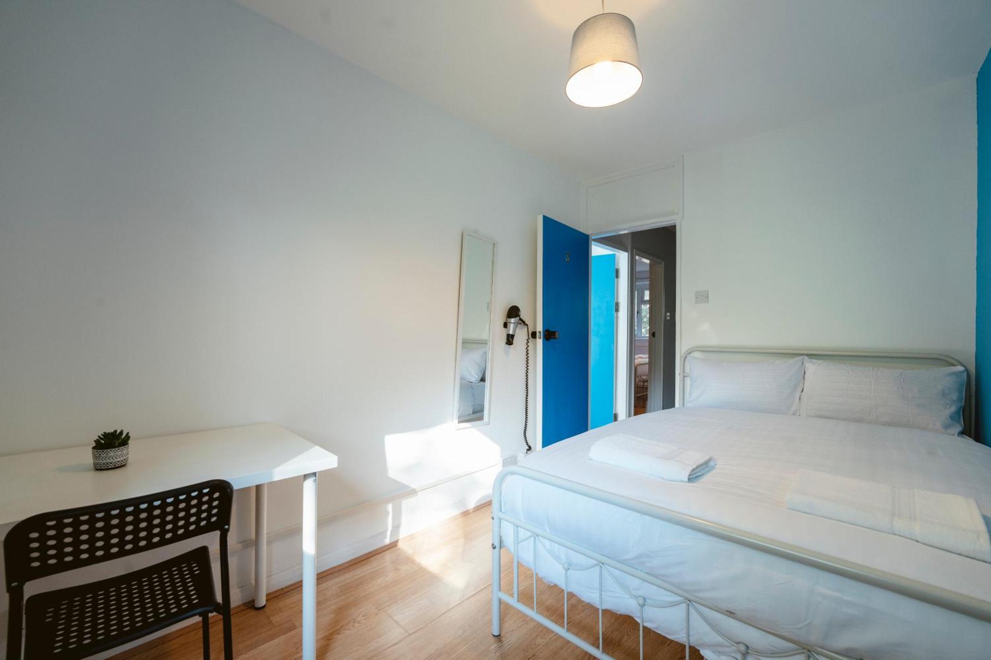 Deptford Bridge Double Rooms 런던 외부 사진