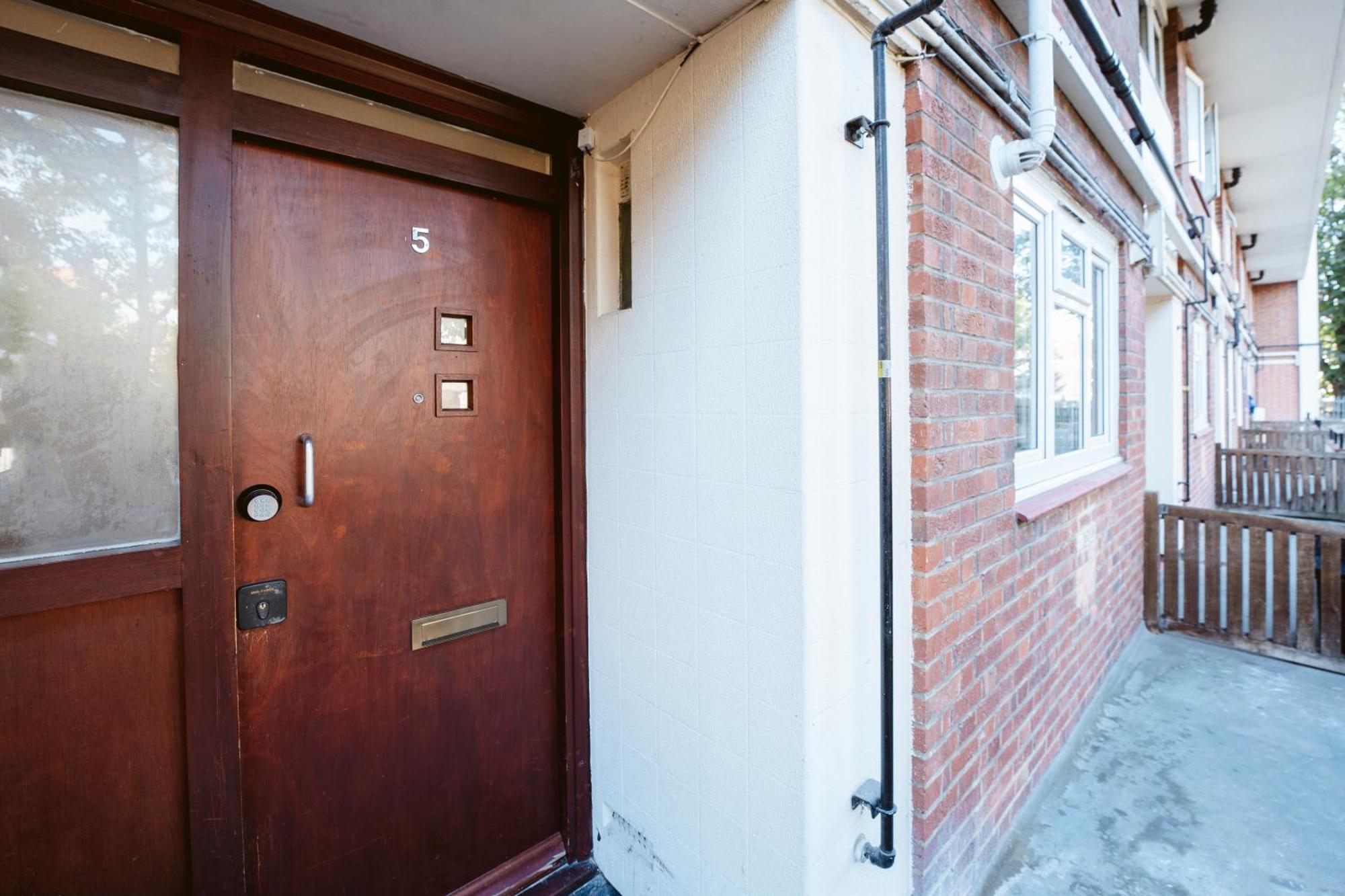 Deptford Bridge Double Rooms 런던 외부 사진